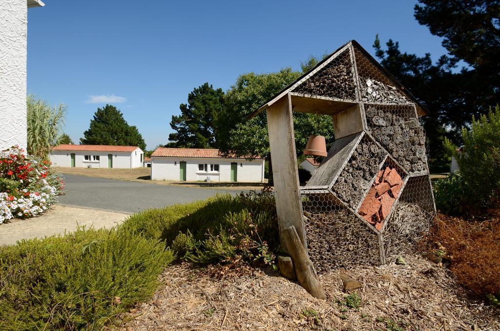 Village Vacances De Chantonnay Bagian luar foto