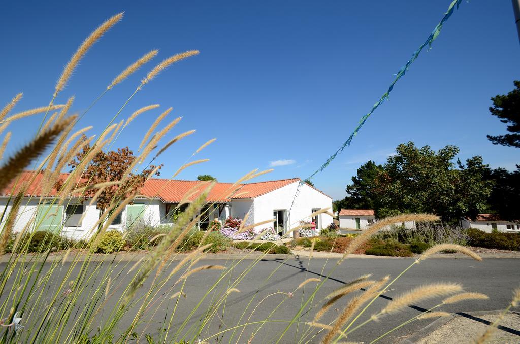 Village Vacances De Chantonnay Bagian luar foto