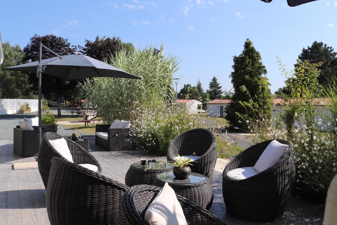 Village Vacances De Chantonnay Bagian luar foto